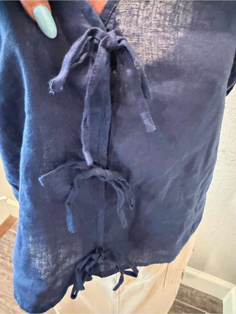 Cynthia Rowley Navy Linen Tie-Front V-Neck Top - Picture 5 of 7